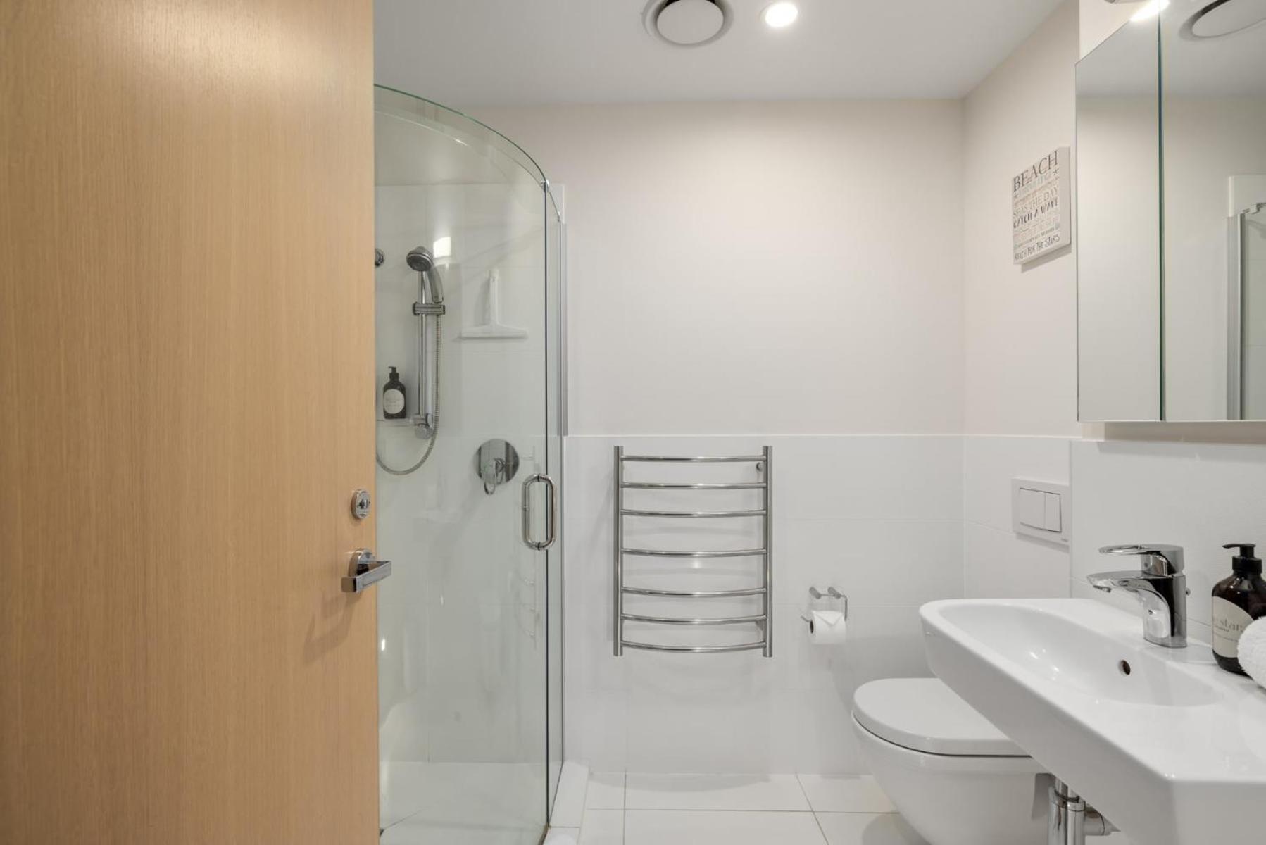 Luxury Ocean & Harbour Views - Heated Pool, Main Beach & Gym Mount Maunganui Exterior foto